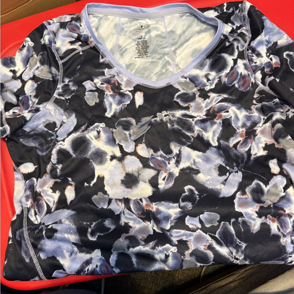 Saint John's Bay Active Floral V-Neck Top - Black and White